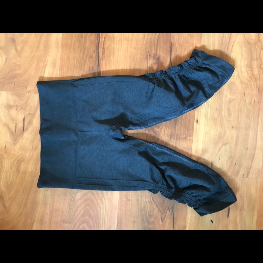 LULULEMON Cropped Leggings